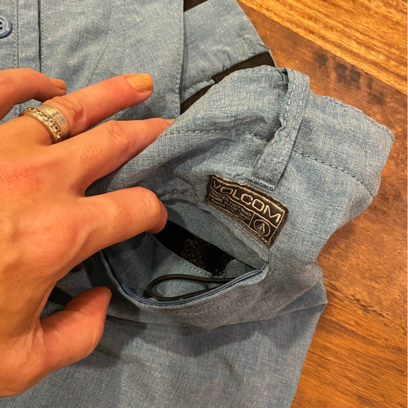 Volcom Board Shorts - Picture 6 of 11